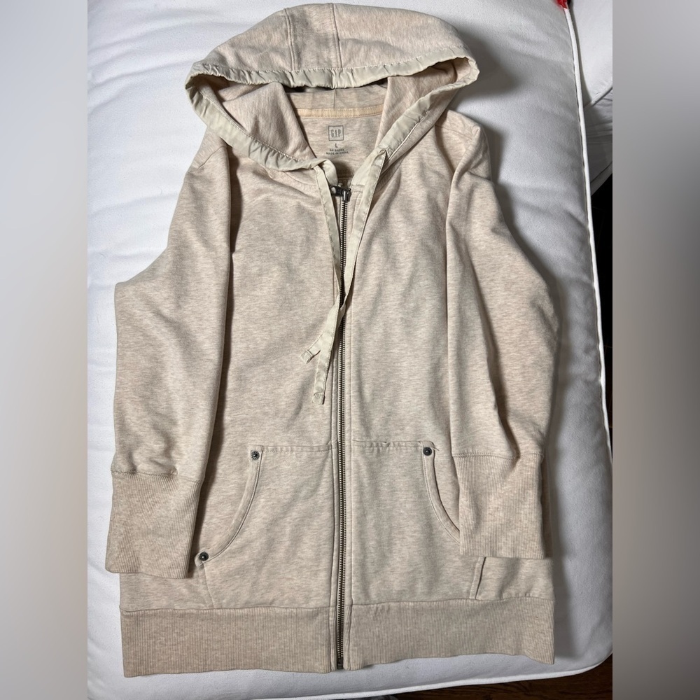Juniors Gap Beige zip up hoodie size L excellent pre owned condition